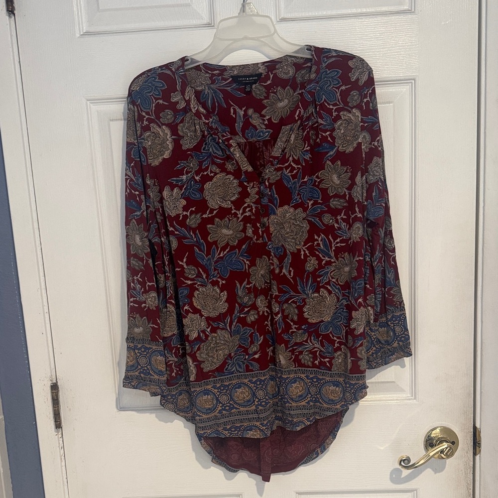 Lucky Brand  High Low Wine  Floral Blouse